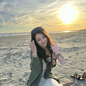 Meet your Posher, Kaleigh